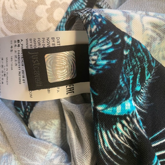 Cavalli Raglan Cap Sleeve Top-Shell Pattern: wrap around. - Picture 2 of 7